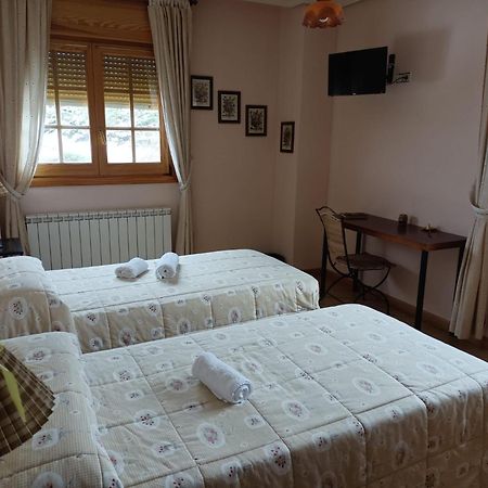 Hotel Pico Espiguete Alba de los Cardaños 外观 照片